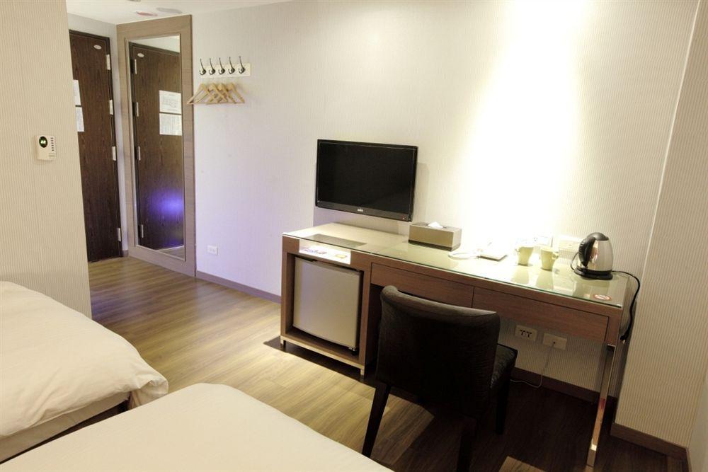 Muzik Hotel - Ximen Station Branch Tajpej Zewnętrze zdjęcie